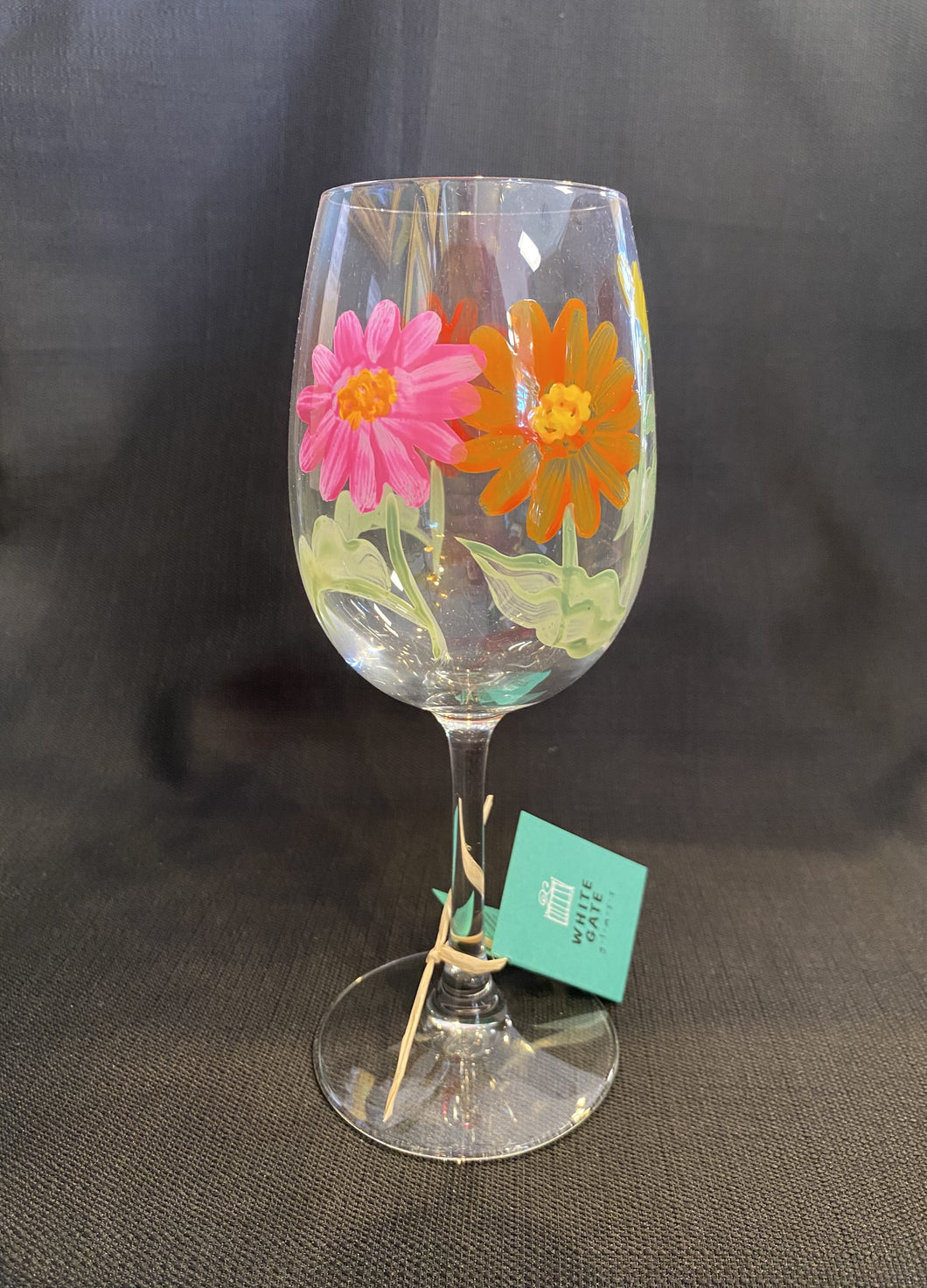 Wine Glass - Gerber Daisy