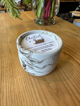 Load image into Gallery viewer, Candle- Chestnut &amp; Birch WW
